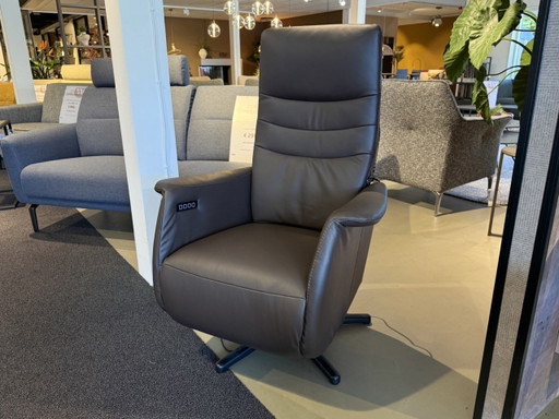 Tamar-Sessel mit Aufstehfunktion – De Toekomst, fauteuils, Leather, Calfskin