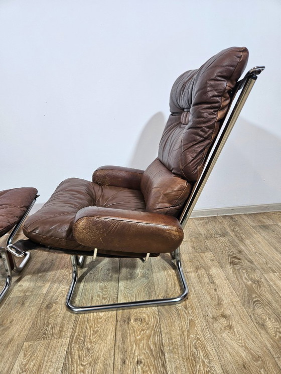 Image 1 of Poltrona con poggiapiedi, Westnofa, "Poltrona con poggiapiedi", progettata da