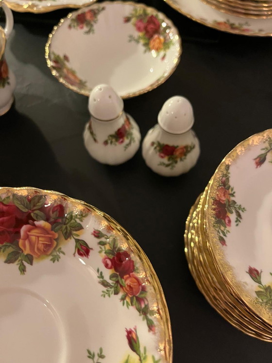 Image 1 of Royal Albert servies