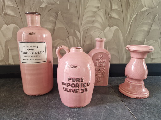 Set de pichets roses