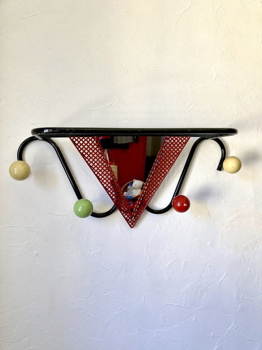 Wandkapstok, jaren 1950, toegeschreven aan Mathieu Matégot