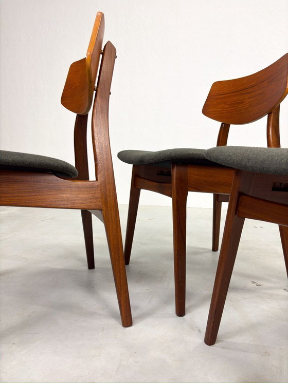Image 1 of Set of Mid-Century Dining Chairs in Danish Design