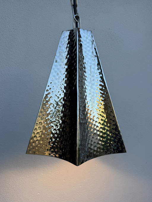 Lámpara Colgante Moderna de Metal Cromado Martillado