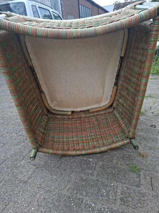 Vintage Rotan Fauteuil Is Een Karakteristiek Meubelstuk Met Een Uitgesproken Bohemian En Maximalistische (photo 10 of 11)