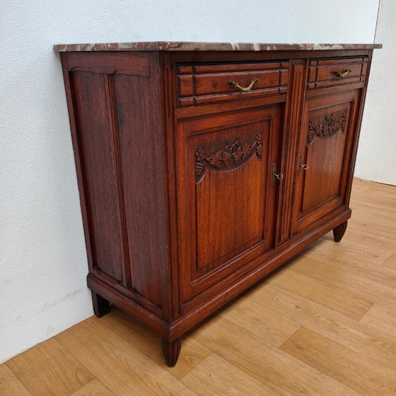 Buffet, commode et coiffeuse de salle de bains de style français ancien avec plateau en marbre – Buffet bas (photo 6 of 12)