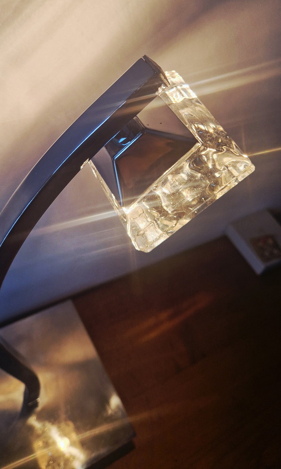 Image 1 of Moderne Designerlampe- Chrom und dickes Glas