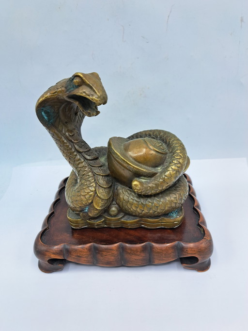 Snake on pedestal-Bronze