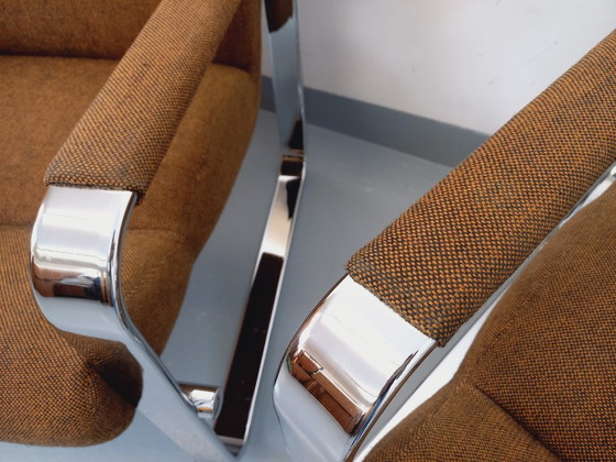 Image 1 of Een paar vintage Eero Aarnio fauteuils voor Framac, uitgevoerd in stof en chroom, uit de jaren 60 en 70.