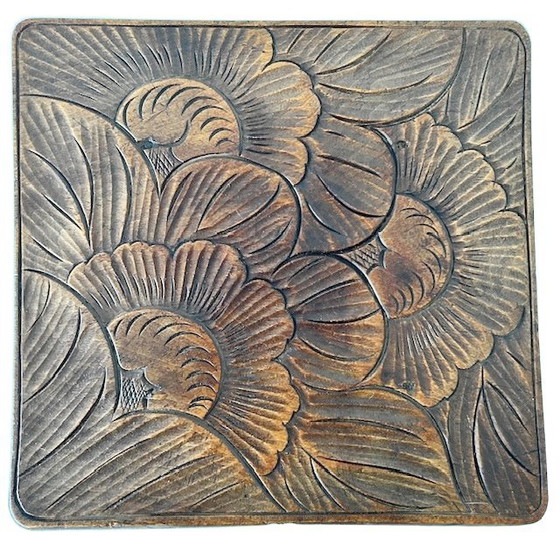 Image 1 of Antiker, handgeschnitzter Beistelltisch von Liberty & Co. im Art-and-Crafts-Stil aus den 1910er Jahren