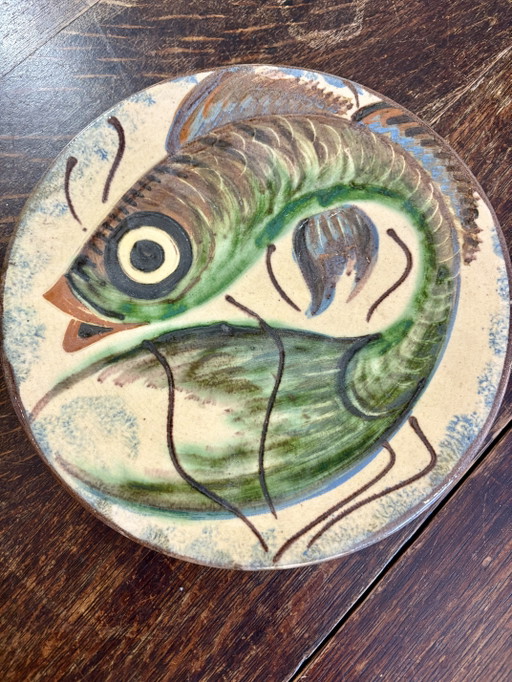 Set di 2 piatti decorativi vintage in ceramica catalana con motivo a pesci (La Bisbal, circa 1960) – servies