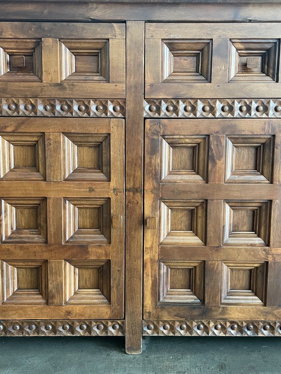 Image 1 of Credenza spagnola d'epoca