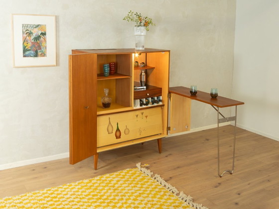 Image 1 of Huisbar, secretaire en andere accessoires uit de jaren 50 in mid-century stijl.