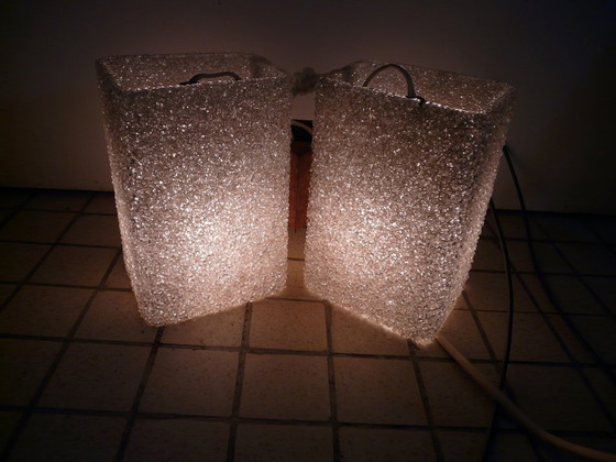 Image 1 of Scandinavische wandlamp met 2 armen van perspex en teakhout, jaren 60.
