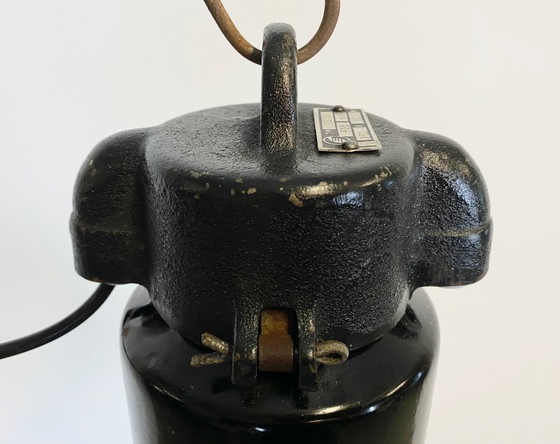 Image 1 of Suspension Bauhaus en émail noir industriel, années 1930