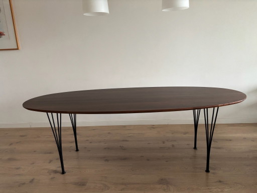 Table Fritz Hansen meets Sav & Okse