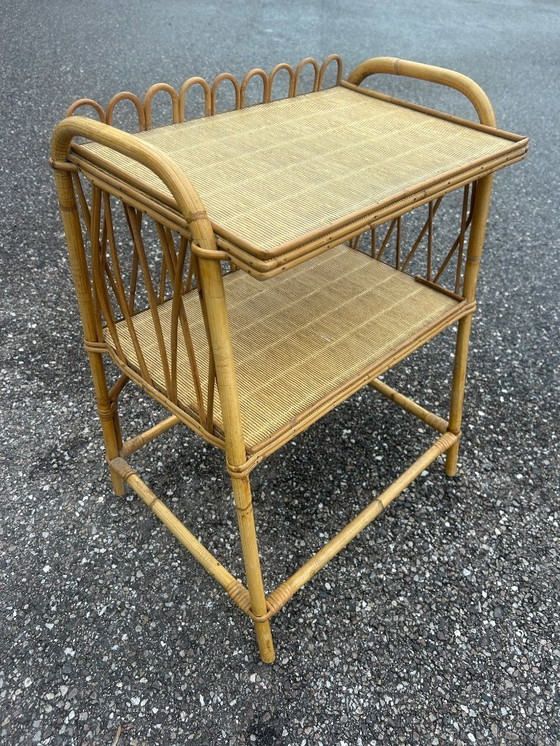 Image 1 of tavolino laterale in rattan e vimini