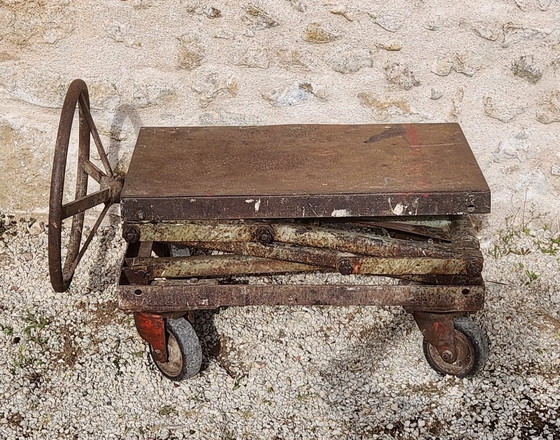 Image 1 of old industrial lifting table, industrial lifting table, machine tool furniture, jack