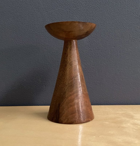 Image 1 of Kandelaar van teakhout en messing, jaren 70.