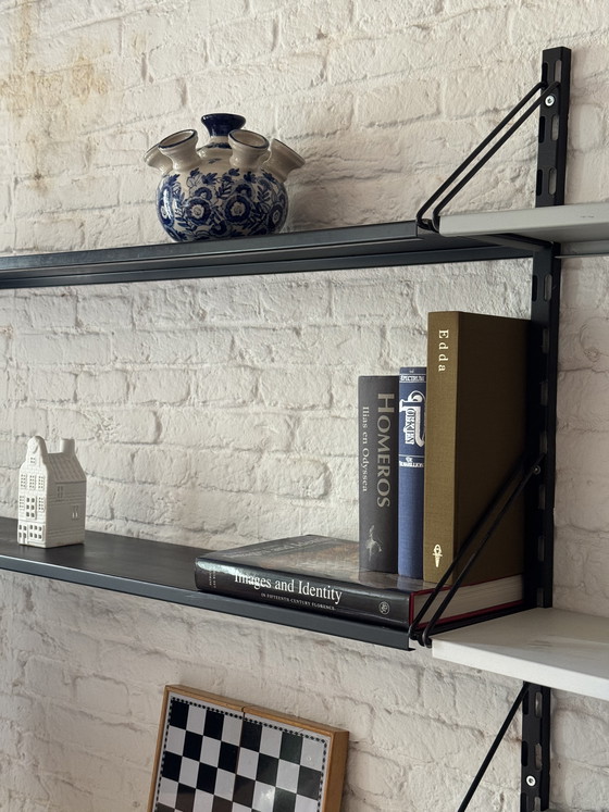 Image 1 of Pilastro wandsysteem uit de jaren 50 van Tjerk Rijenga