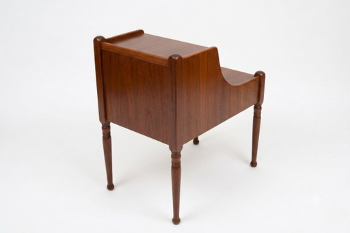 Coppia di comodini vintage scandinavi e danesi in mogano - anni '50