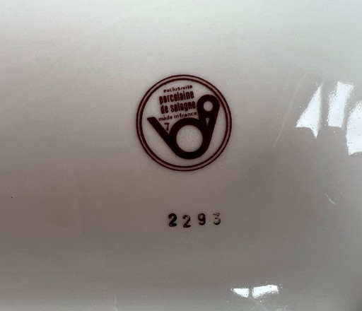 Round white plate with apple blossom motifs, numbered, Sologne porcelain