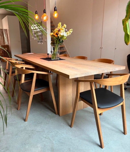 Massive Oak Table 270cm (Ashida E15by Philipp Mainzer with marmol wire outlet)