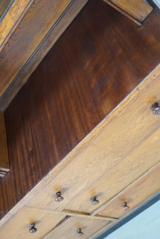 Image 1 of Grand meuble ancien Art Déco en chêne, style boutique de chocolat allemande, années 1920