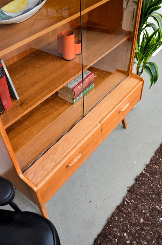 Image 1 of Vetrina vintage anni '60 in noce