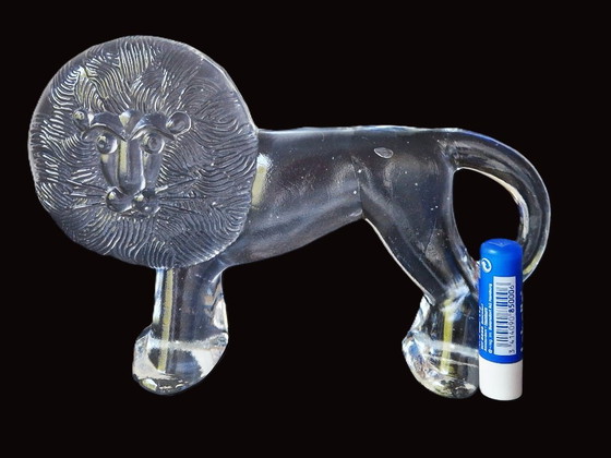 Kosta Boda - Grootste maat leeuw van Bertil Vallien - 1398 gram – Glaskunst, Glass (photo 2 of 5)