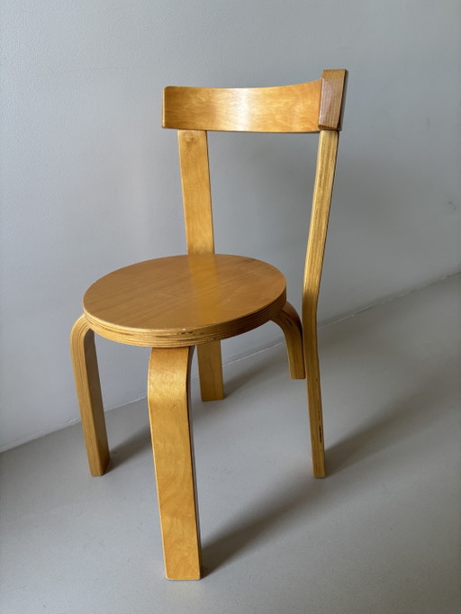 Sedia per bambini vintage scandinava modello 68 in compensato e betulla attribuita ad Alvar Aalto per Artek