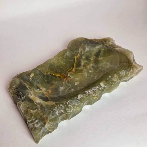 Plateau / Cendrier Sculptural Mid-Century Modern en Onyx Vert Marbré – Italie, Années 1960