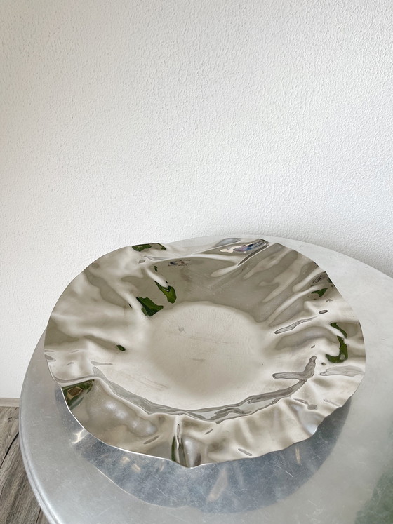 Image 1 of Plateau extra large iconique « Joy n.1 » d'Alessi | 42 cm, acier inoxydable | Icône du design italien