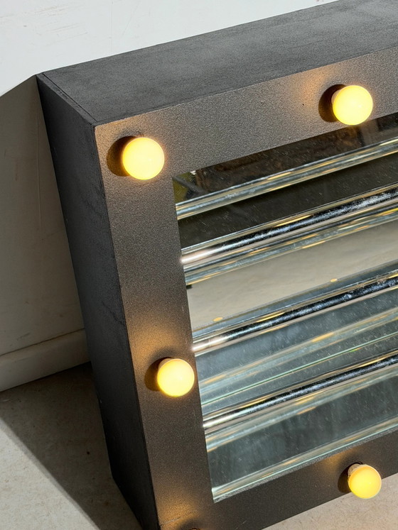 Vintage lichtkunstwerk / spiegelsculptuur van Loredana Longo – “I Wanna Be a Star #4” (2010) – met certificaat (photo 4 of 5)