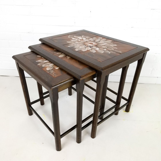 Vintage Danish design wooden nesting tables with sunburst tile – Side tables (photo 4 of 9)