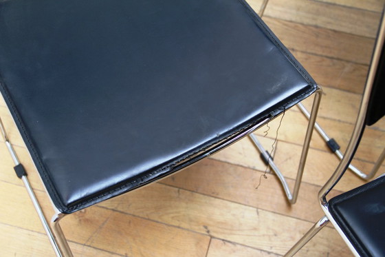 Image 1 of Suite aus 4 Design-Esszimmerstühlen