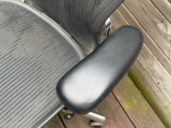 Image 1 of Sedia da ufficio Herman Miller Aeron con base cromata