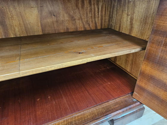 Image 1 of 1930s Art Deco Display Cabinet in Walnut and Walnut Root