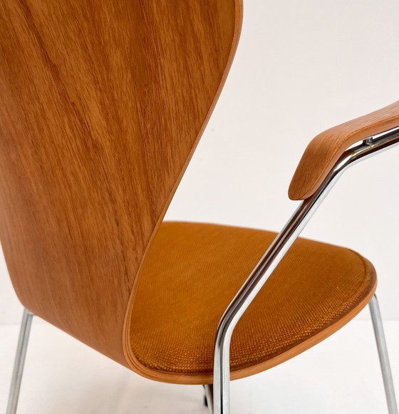 Image 1 of Chaise en bois 3207 d'Arne Jacobsen pour Fritz Hansen, années 1980