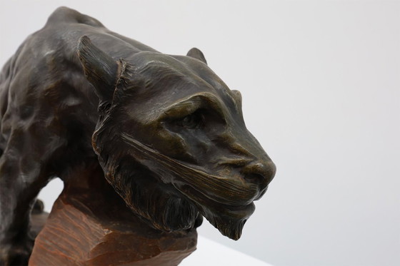 Image 1 of Grande statua in terracotta patinata raffigurante un leone, firmata Richard Aurili (1834–1914), Italia