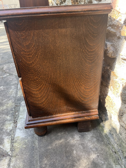 Ein Paar Vintage-Nachttische