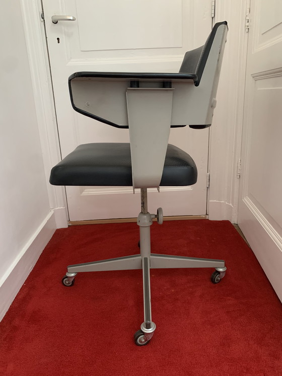 Image 1 of Friso Kramer Revolve Schreibtischstuhl Ahrend de Cirkel 1960