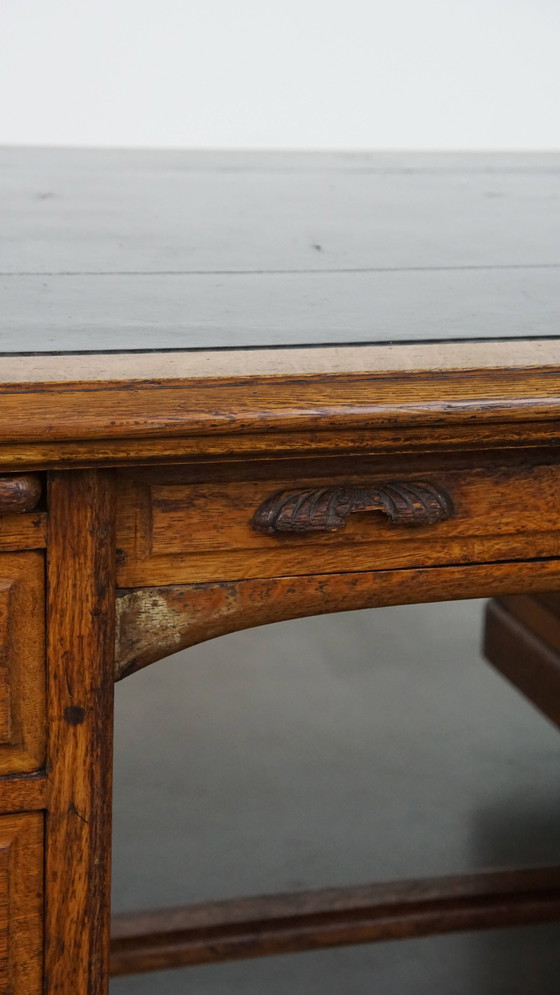 Image 1 of Grand bureau ancien de style anglais / bureau d'associé avec plateau en cuir noir