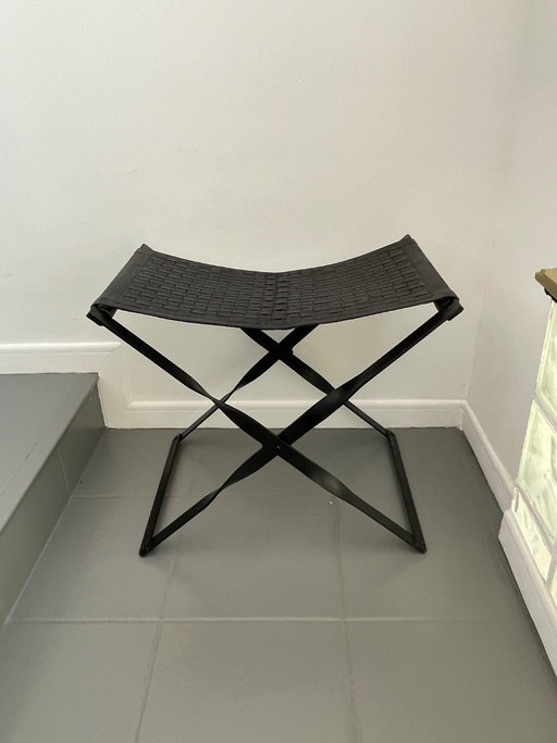 Tabouret haut pliant / taburette en métal et cuir tressé