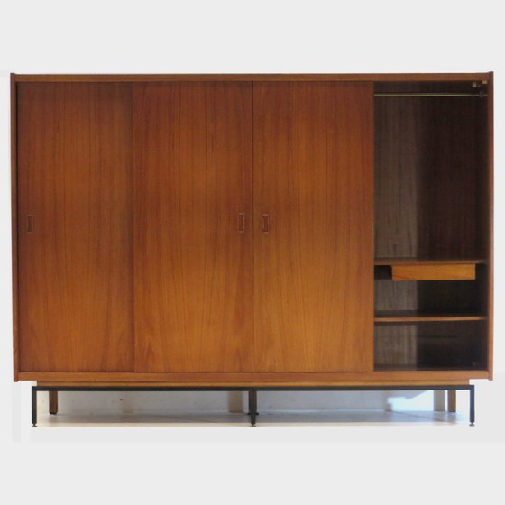 Image 1 of Grote vintage design kledingkast in teak met schuifdeuren, 1960s
