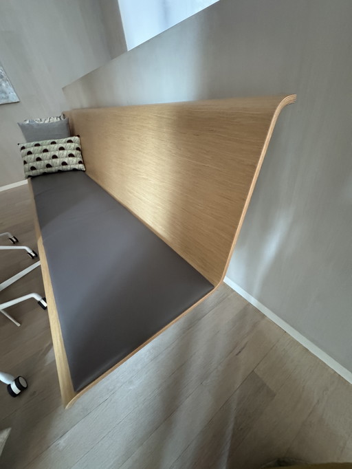 Bank ‘Zinta’ eating bench 4601 van Arper 