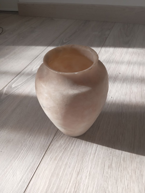 Image 1 of White/cream alabaster vase, decorative