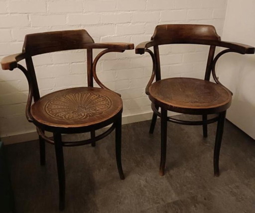 2x Thonet Stühle