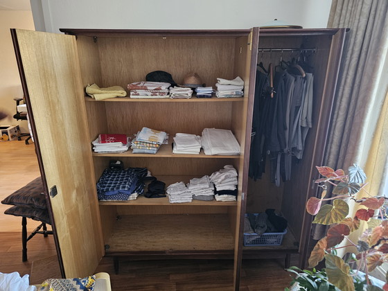 Image 1 of Armadio vintage in teak impiallacciato (circa 70 anni) – buone condizioni