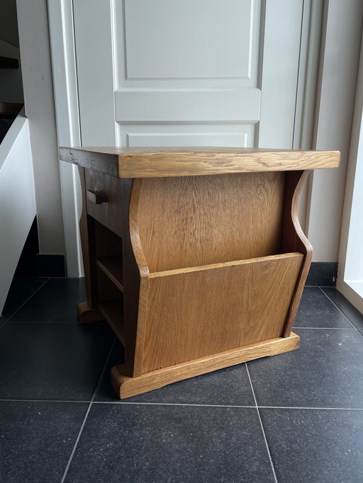Table d'appoint en bois du milieu du siècle