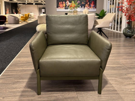 Poltrona LEOLUX ENNA 1 posto in pelle Senso avocado con base colore personalizzato – Poltrone, Leather, Metal (photo 3 of 6)